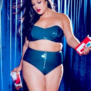 Savage X Fenty Leather Tease Vinyl Bandeau Bralette